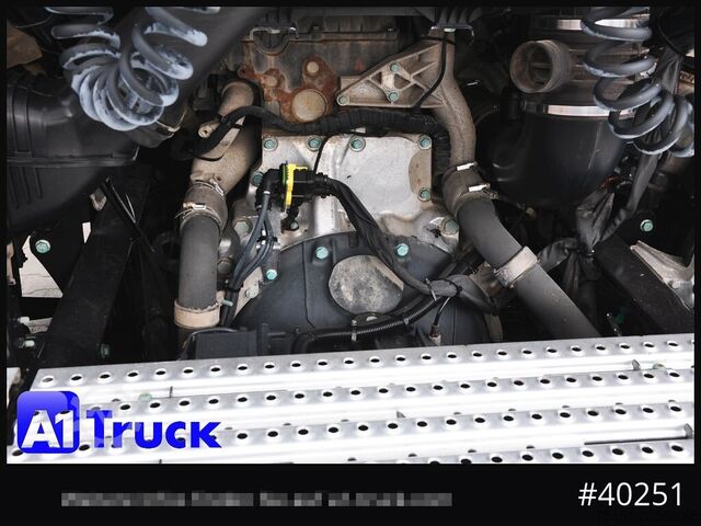 Standard nyergesvontató MAN TGX 18.470 GM Hydraulik, Intarder Navi Standklima,