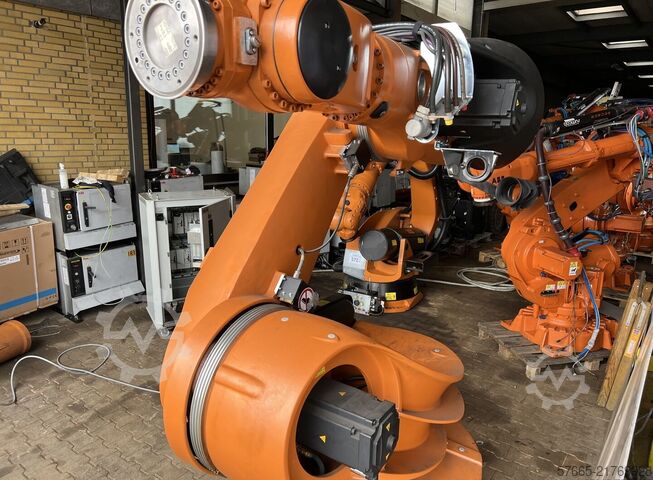 Robot industriel KUKA KR360-2 KRC2 ED05