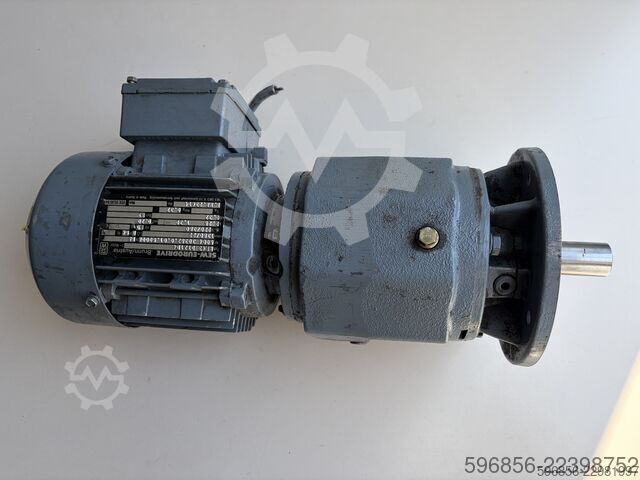  SEW-EURODRIVE RF43 DT71D4 0,37 kW 22 obr./min 220/380 V B5 IP54