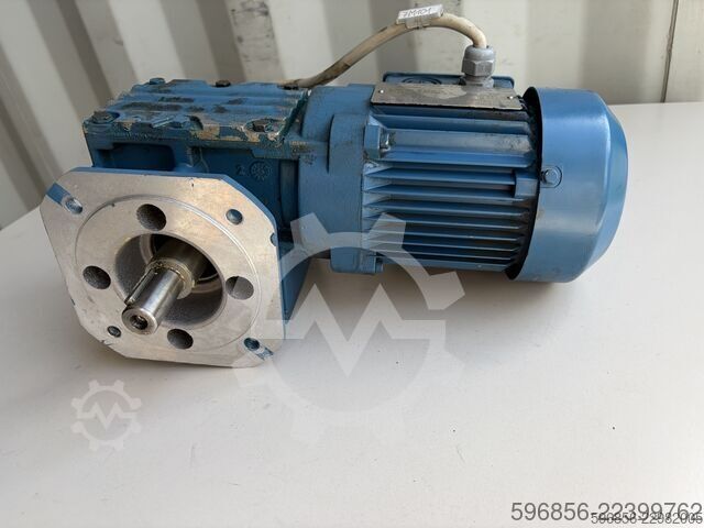  SEW-EURODRIVE WF30DT63L4 0,25 kW 47 obr./min 33 Nm 230/400 V 3-fazowy