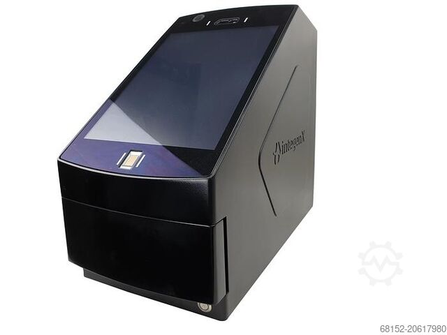 Thermo Fisher IntegenX RapidHIT ID-System zur DNA-basierten Personenidentifikation. Thermo Fisher Scientific IntegenX RapidHIT ID system for human identific...