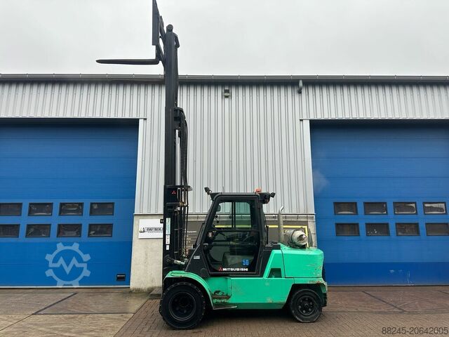 VS-22526 LPG triplex 5 tons gaffeltruck Mitsubishi FG50K med 2 gaffelspreder MITSUBISHI FG50K 2
