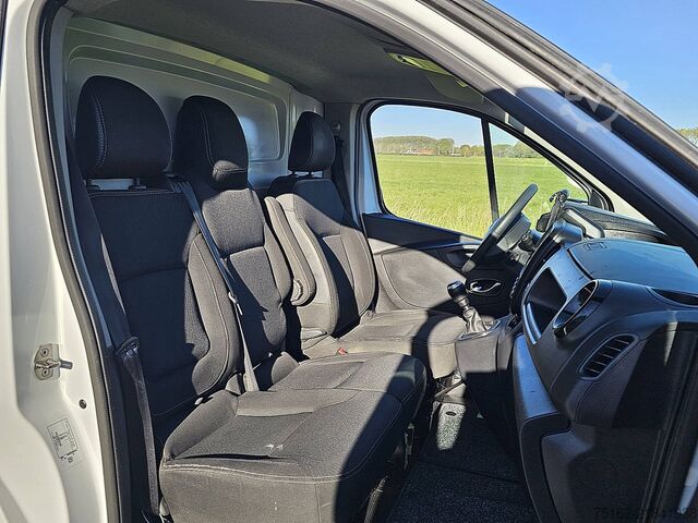 Station wagon con tetto alto NISSAN NV 300 2.0 DCI 120 L2H1