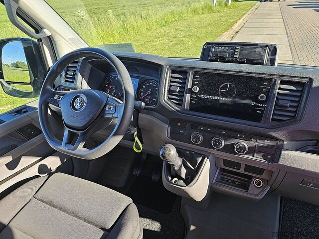 Resväska VOLKSWAGEN CRAFTER 2.0 L3H3 Navi Euro6 AC!