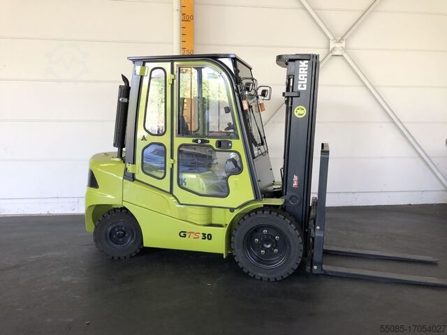 Diesel vorkheftruck Clark GTS30D