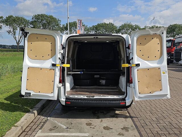 Bestelauto FORD TRANSIT CUSTOM 2.0 L2H1 Navi Airco