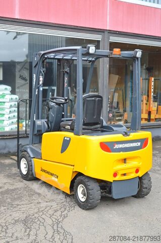 Gaffeltruck Jungheinrich EFG 320