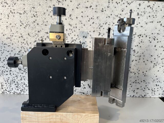 Adhesive application for finger joints OEST 1K PUR Kammbeleimung