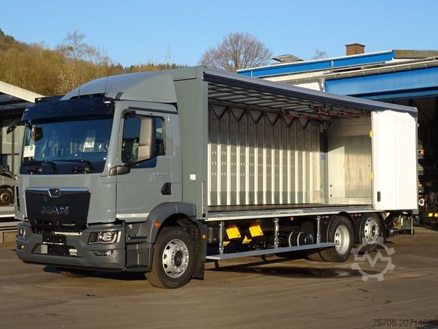 Camion cu platformă și prelată MAN 26.320 TGM*8m SafeServer*Lift/Lenk*2,5to LBW*NEU