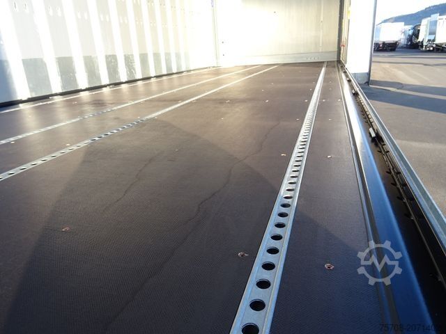 Camion cu platformă și prelată MAN 26.320 TGM*8m SafeServer*Lift/Lenk*2,5to LBW*NEU