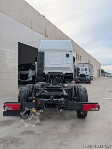 Truck chassis Iveco XWAY580