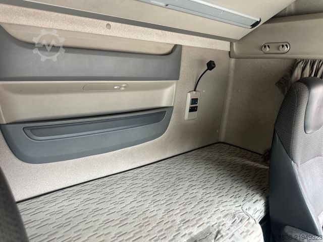 Valníkový nákladní automobil s plachtou DAF XF460 6x2 Plane Retarder Stapler Lenk Edscha