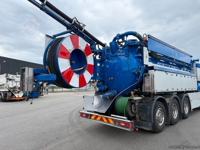 Vakuová cisterna SCANIA R520 V8 8x4*4 Hvidtved Larsen RECycler 414