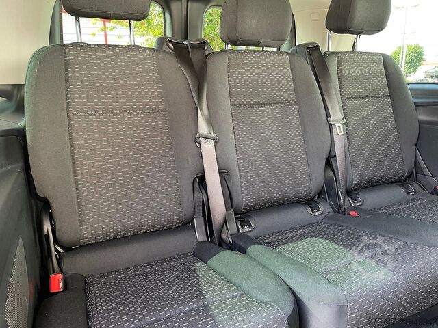 Minibüs MERCEDES-BENZ Vito 116 Tourer PRO 4x4 lang STANDHZ DISTRONIC