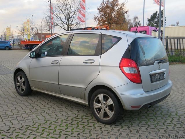 Aangepaste bestelwagen MERCEDES-BENZ A-Klasse 200 Avantgarde PKW