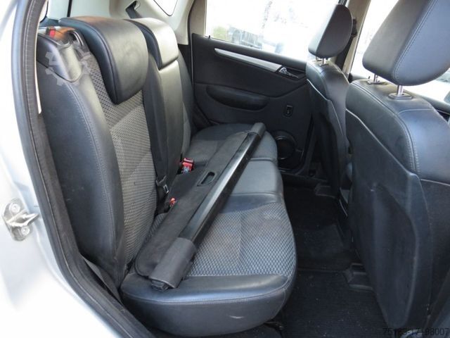 Aangepaste bestelwagen MERCEDES-BENZ A-Klasse 200 Avantgarde PKW