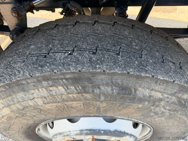 Concrete mixer truck Astra HD9 84.48