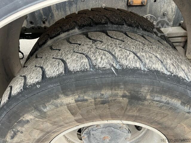 Concrete mixer truck Astra HD9 84.50-80