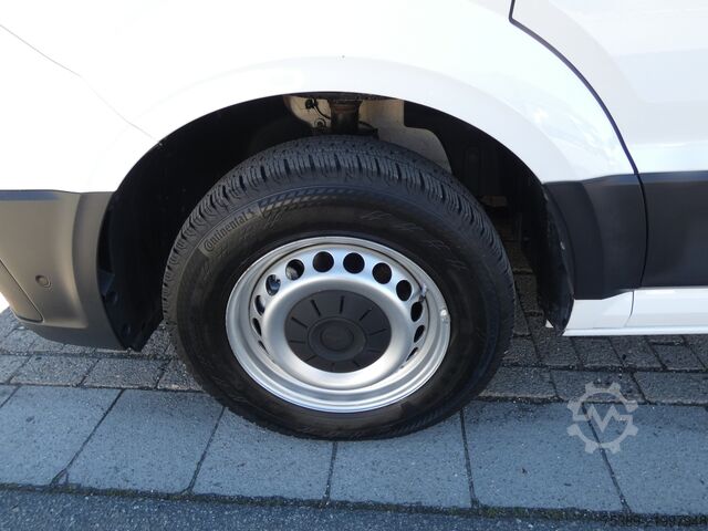 Magas tetős furgon VW Crafter  35L2H2 177PS Automatik ACC