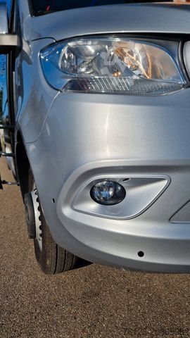 Minibus MERCEDES-BENZ 519 und 517 Glasdach XXL 20 Sitze Stock