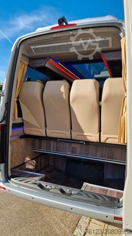 Minibus MERCEDES-BENZ 519 und 517 Glasdach XXL 20 Sitze Stock