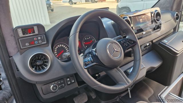 Minibus MERCEDES-BENZ 519 und 517 Glasdach XXL 20 Sitze Stock