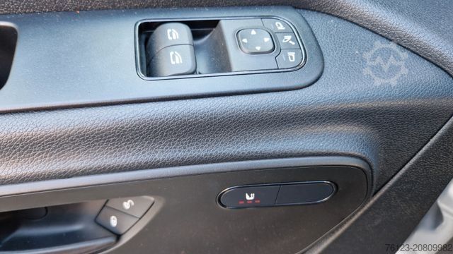 Minibus MERCEDES-BENZ 519 und 517 Glasdach XXL  20 Sitze Stock