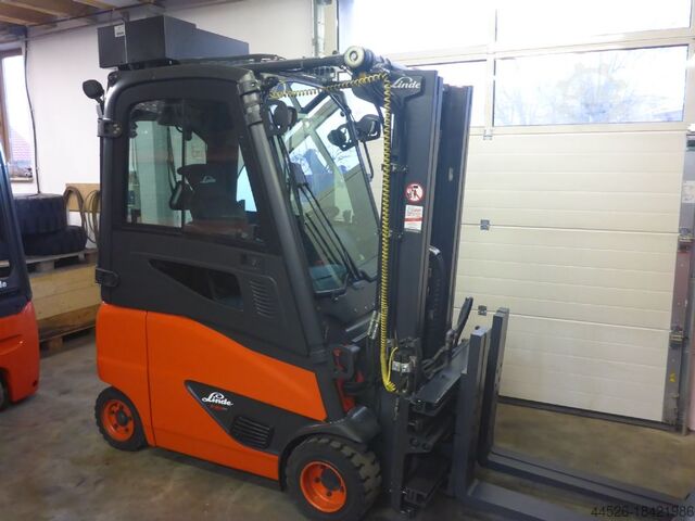 Stivuitor electric cu 4 roți Linde E20 PH-02