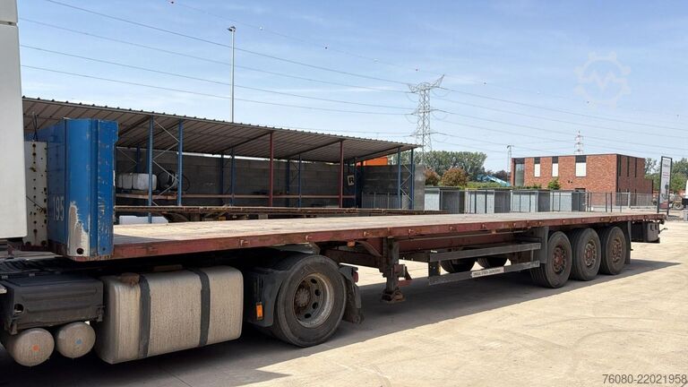 Atrelado da plataforma Schmitz Cargobull SK027PLUSFP (DISC BRAKES / MERCEDES AXLES)