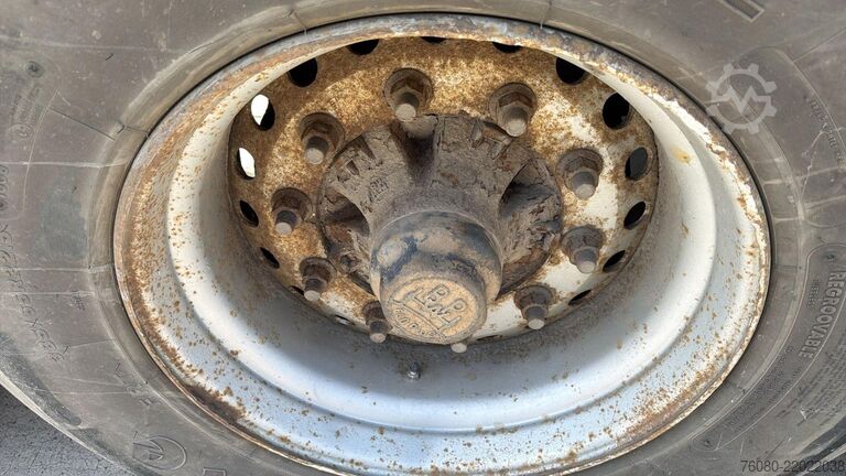 Atrelado da plataforma Krone SD27 (DRUM BRAKES / FREINS TAMBOURS / REMORQUE ...