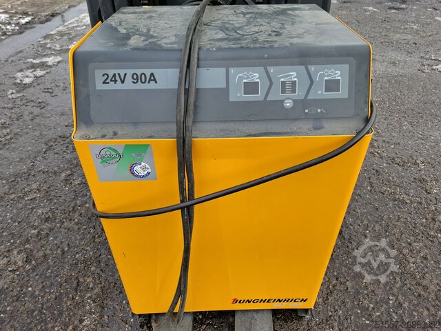 Wózek widłowy Jungheinrich EFG 113 | 2010