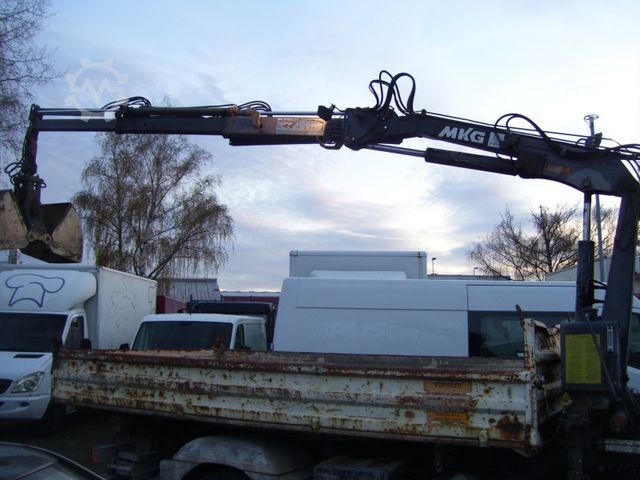 Driewegkiepwagen MERCEDES-BENZ Atego 815 MKG Kran