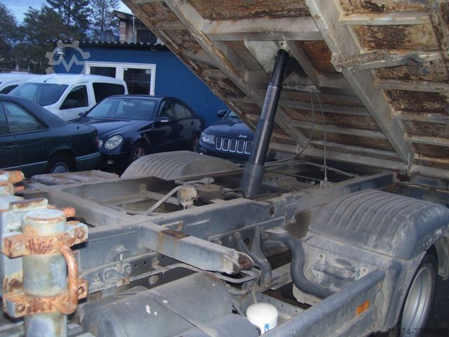 Driewegkiepwagen MERCEDES-BENZ Atego 815 MKG Kran