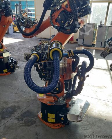Industriel robot KUKA KR 16-2 KRC2 ED05 2005 MODEL
