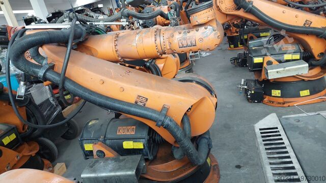 Industrijski robot KUKA KR 150 L130-2 2000 KRC2 ED05 TESTED