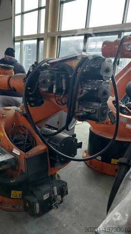 Industrijski robot KUKA KR 150 L130-2 2000 KRC2 ED05 TESTED