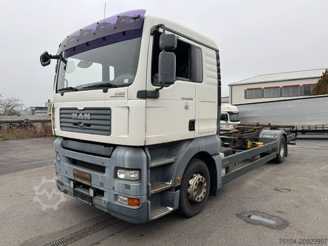 Camión con caja móvil MAN 18.350 TGA BDF L-Haus 5-Sitzer 261TKM