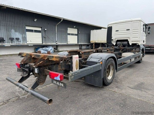 Camión con caja móvil MAN 18.350 TGA BDF L-Haus 5-Sitzer 261TKM