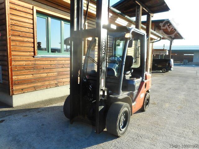 Gabelstapler Toyota 02-8FDJ35 ( Trplex + SS + ZV  )