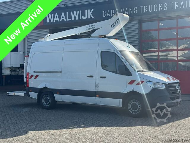 Plate-forme de levage Mercedes-Benz Sprinter 314 CDI 513 draaiuren!