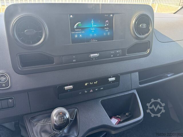 Platforma de ridicare Mercedes-Benz Sprinter 314 CDI 513 draaiuren!