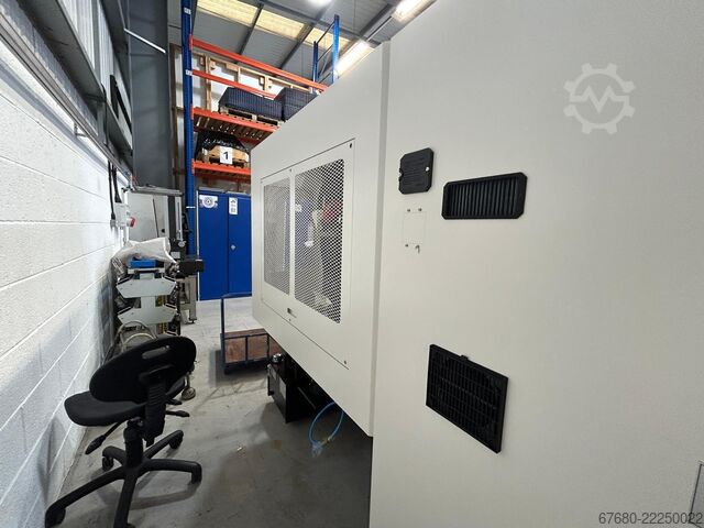 Centro de torneamento e fresagem CNC Nakamura AS200 MYL