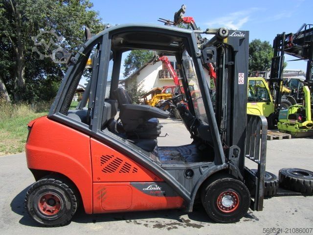 Diesel vorkheftruck Linde H25D-02 - Triplex-Freihub 4,7m + Seitenschieber
