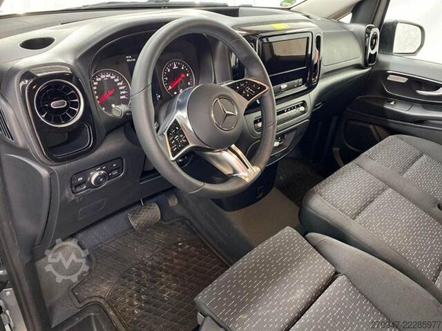 Minibus MERCEDES-BENZ Vito 119 Tourer PRO 4x4 lang STANDHZ AHK PDC KAM