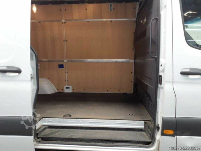 Furgoneta Mercedes-Benz Sprinter 317 CDI,L2H2,Automatik,Kamera,Navi