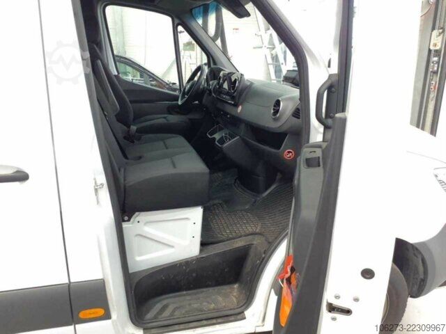 Furgoneta Mercedes-Benz Sprinter 317 CDI,L2H2,Automatik,Kamera,Navi