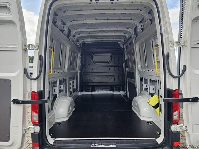 Dodávka s vysokou střechou VW Crafter 35 Kasten MR Holzladeboden TEMPOMAT PDC