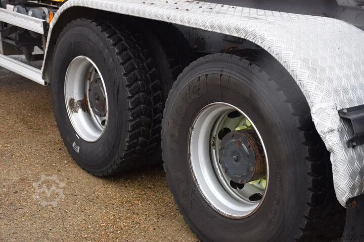 Haakarmsysteem Iveco Trakker 330