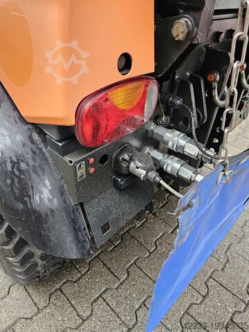 Winter maintenance equipment Holder C 70 SC