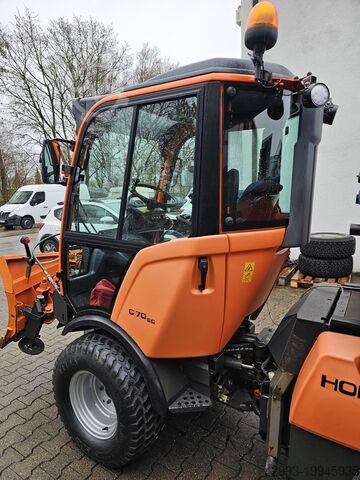 Winter maintenance equipment Holder C 70 SC